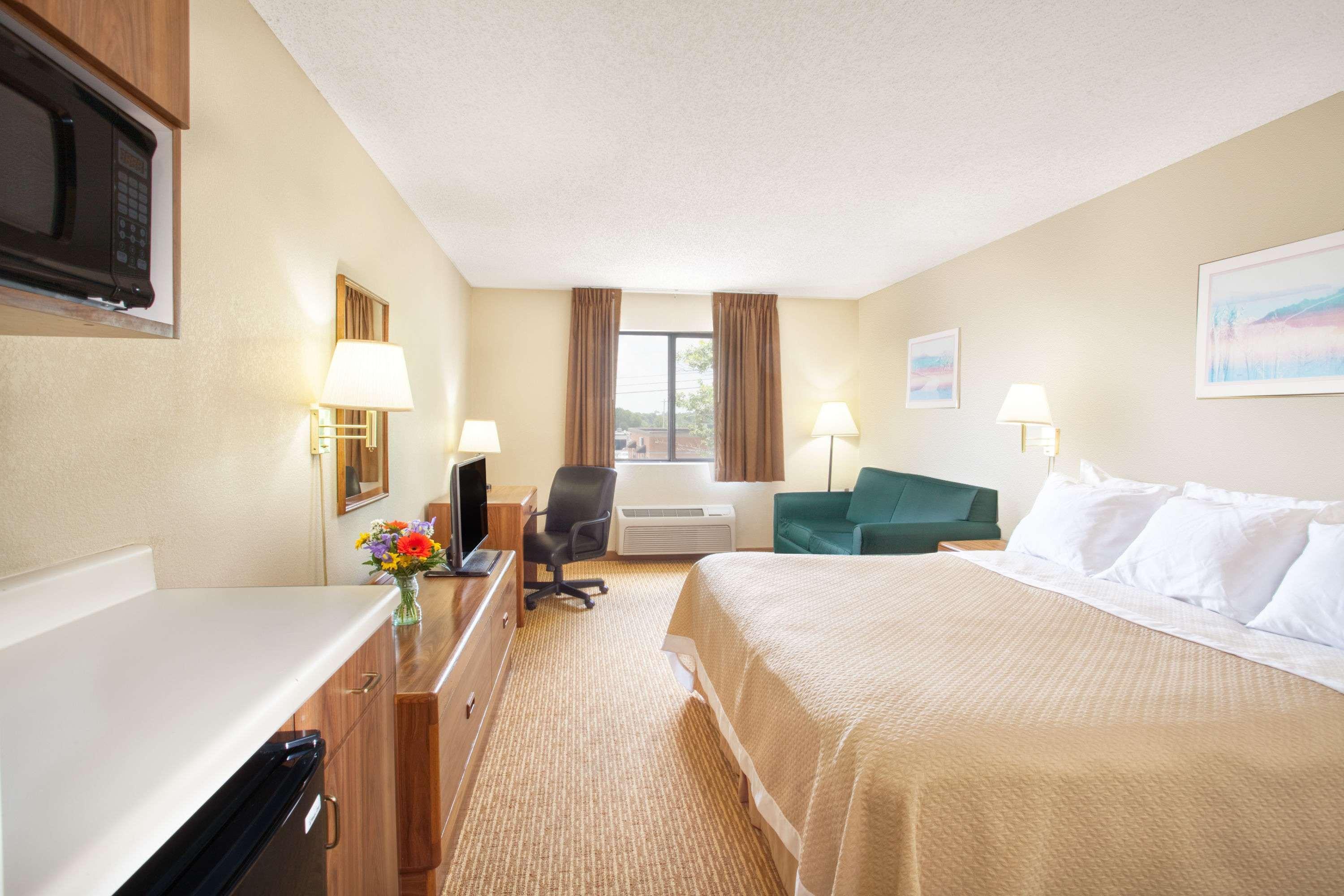 Days Inn By Wyndham Glasgow Kültér fotó